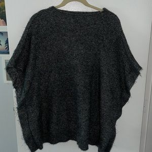Universal thread poncho